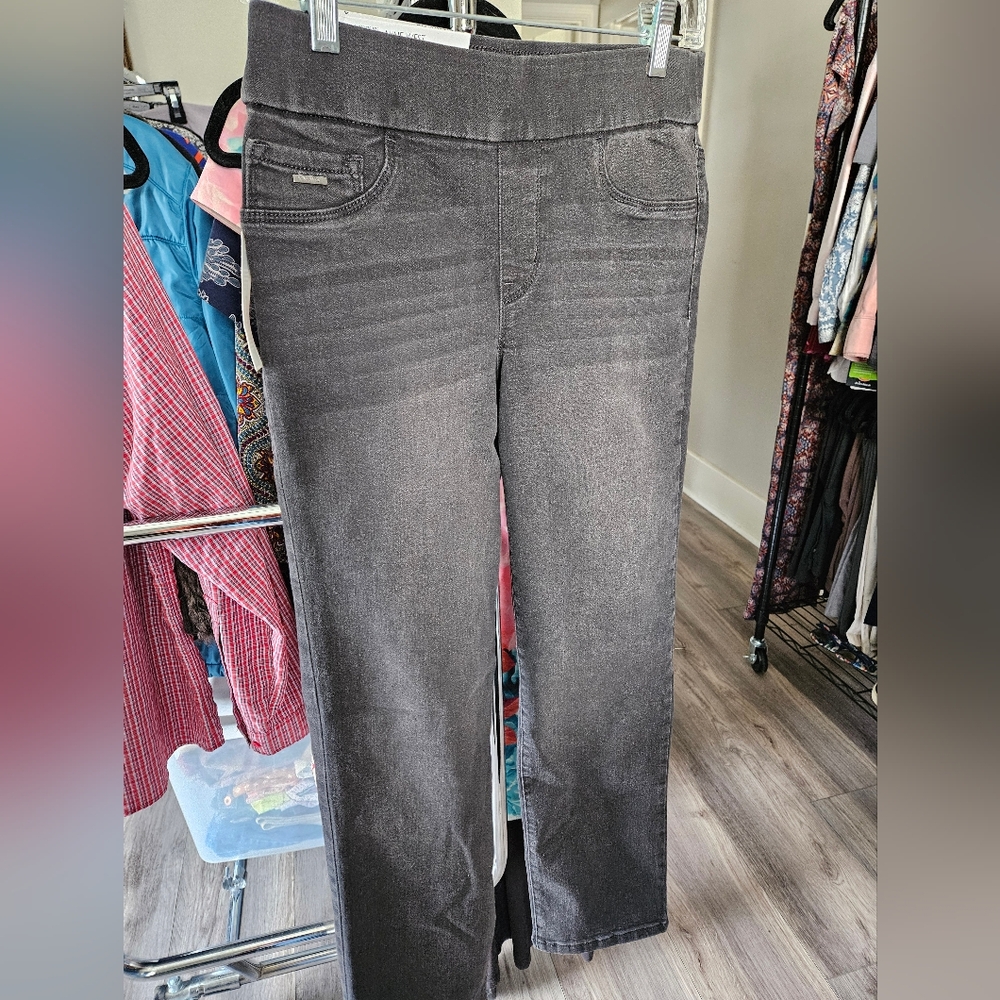 NWT Nine West Stretch Black Demin Pull-on Jeans Size 4